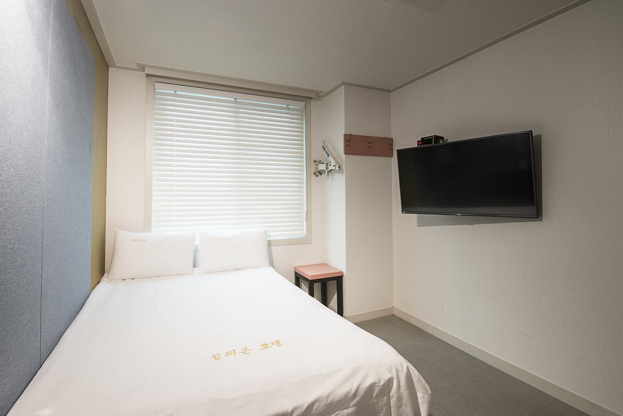 Champion Hotel Jeju Esterno foto